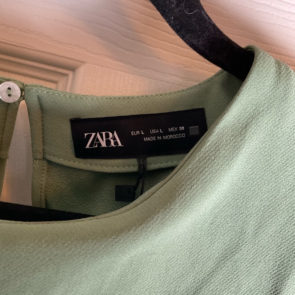 Zara Cut-Out Peplum Sleeveless Top - Sage Green size Large - Picture 5 of 9